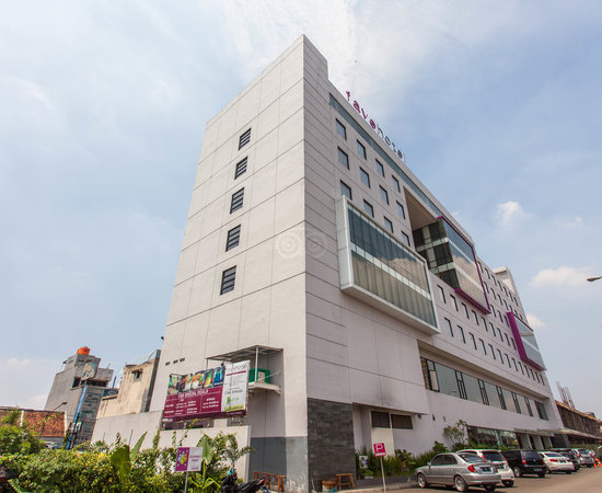 pengalaman-menginap-di-hotel-bandung-favehotel-hyper-square