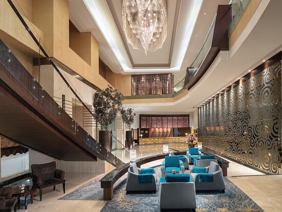 grand-cityhall-hotel-serviced-residences-hotel-terbaik-di-kota