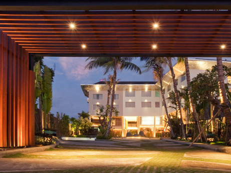 hotel-terbaik-the-1o1-bali-fontana-seminyak-pilihan-menginap-nyaman