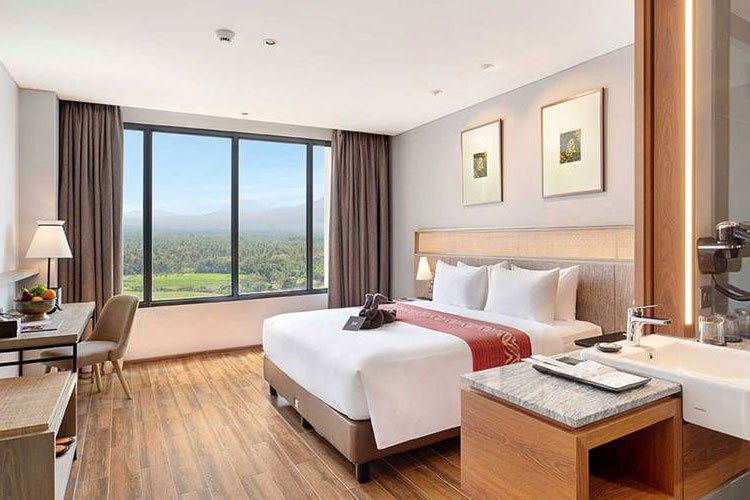hotel-the-evelyn-penginapan-nyaman-di-tengah-kota