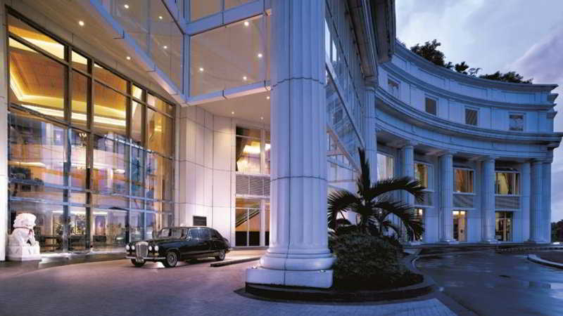 hotel-the-ritz-carlton-jakarta-mega-kuningan-penginapan-mewah-dan-nyaman