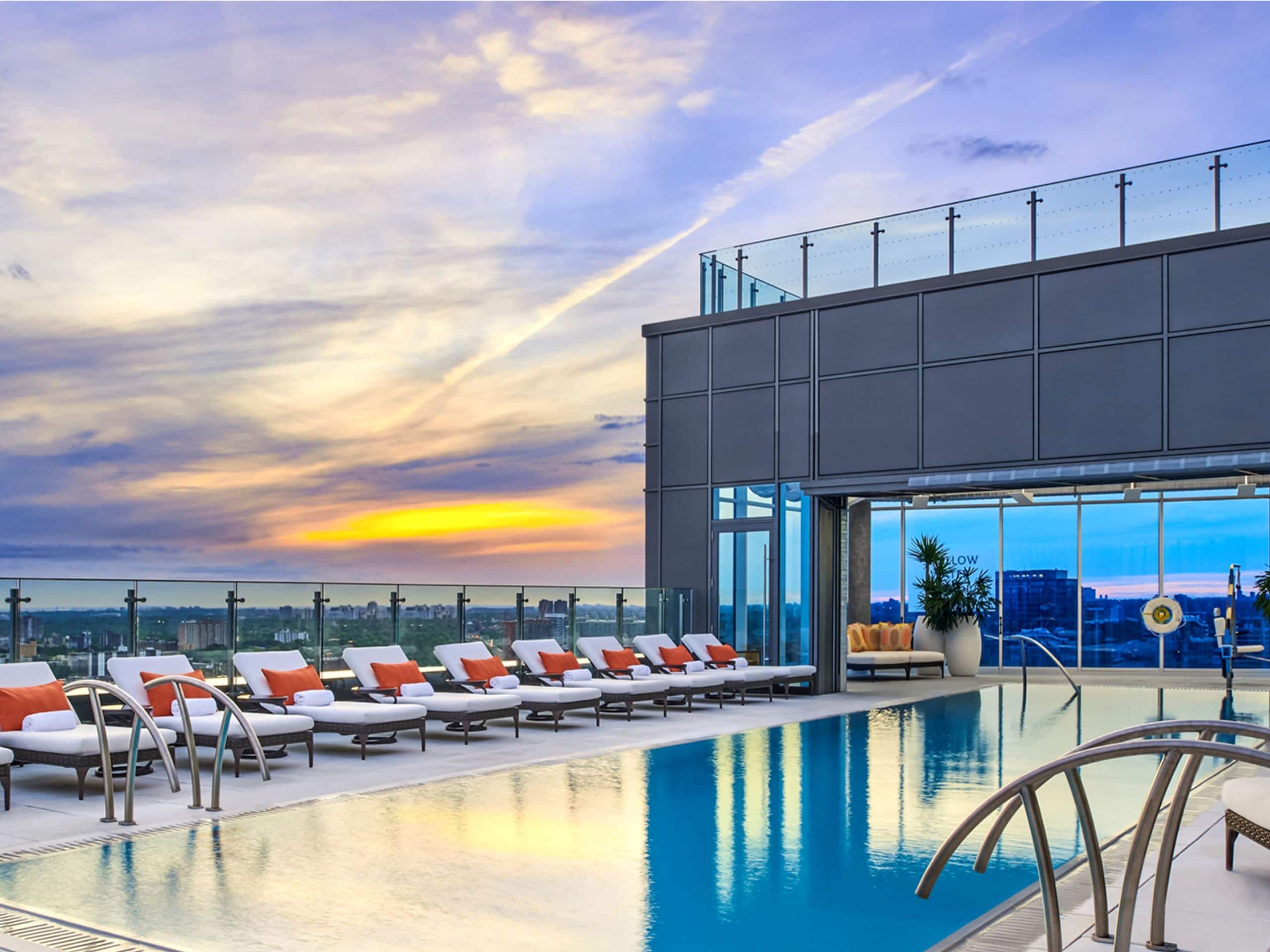 hotel-x-toronto-destinasi-menarik-di-bawah-hyatt-hotels