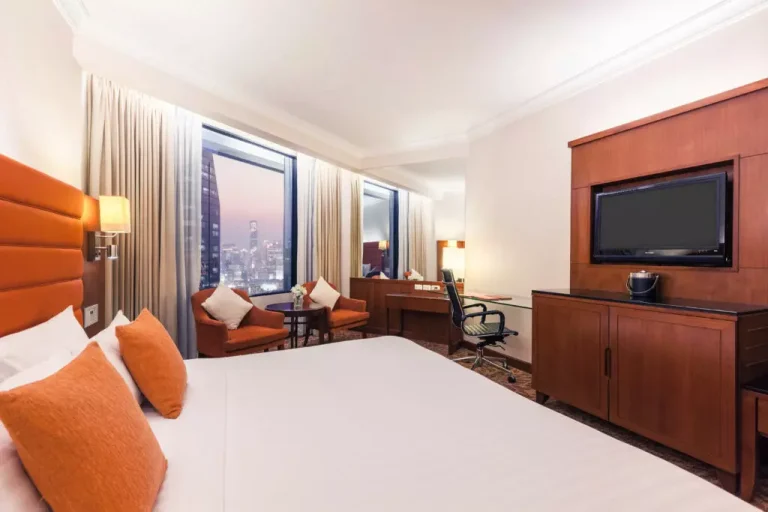 rembrandt-hotel-bangkok-penginapan-nyaman-dan-berkualitas