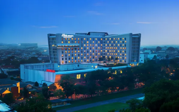 review-hotel-terbaik-hotel-santika-premiere-dyandra-di-medan
