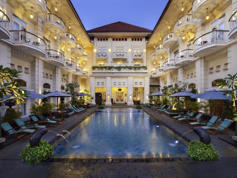 the-phoenix-hotel-yogyakarta-koleksi-handwritten-yang-elegan