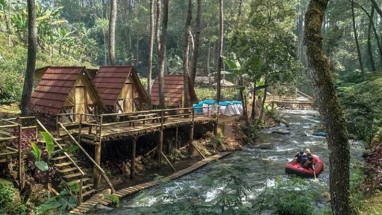 hotel-hotel-chalpan-penginapan-nyaman-di-tengah-alam