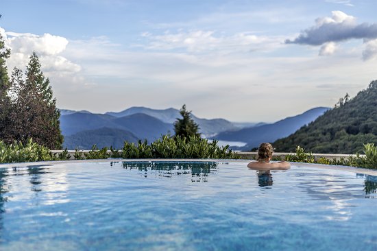 hotel-kurhaus-cademario-penginapan-spa-nyaman-di-cademario