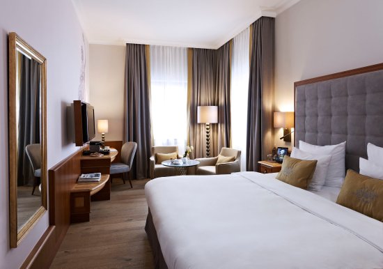 hotel-platzl-hotel-penginapan-nyaman-di-pusat-kota
