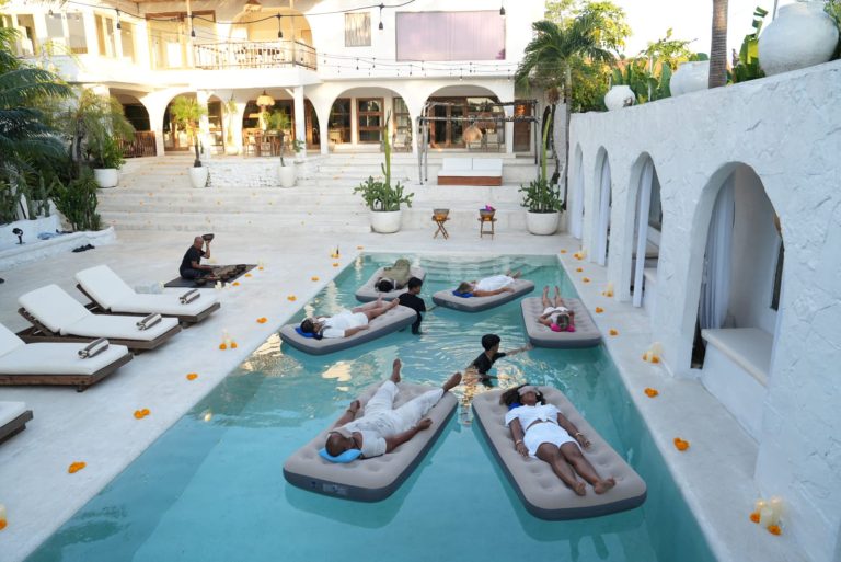 hotel-rosa-springs-hotel-seimbang-hidup-di-tengah-alam