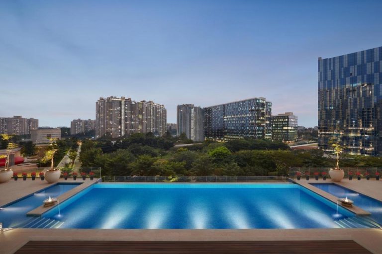 hotel-the-leela-bhartiya-city-bengaluru-penginapan-mewah-dan-nyaman
