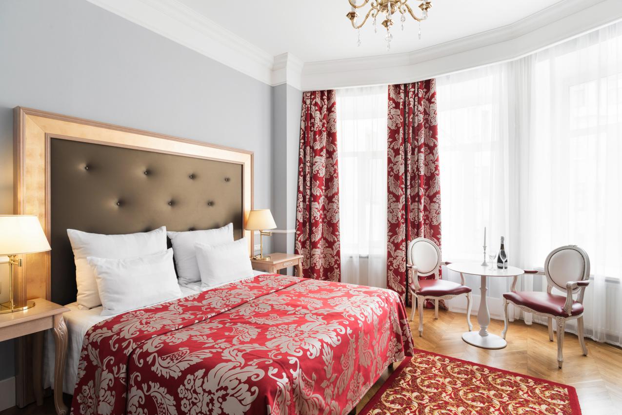 hotel-demetra-art-hotel-penginapan-nyaman-di-tengah-kota