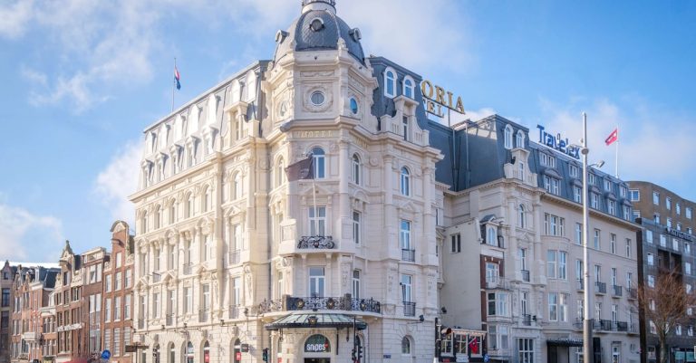 hotel-park-plaza-victoria-amsterdam-penginapan-nyaman-di-pusat-kota