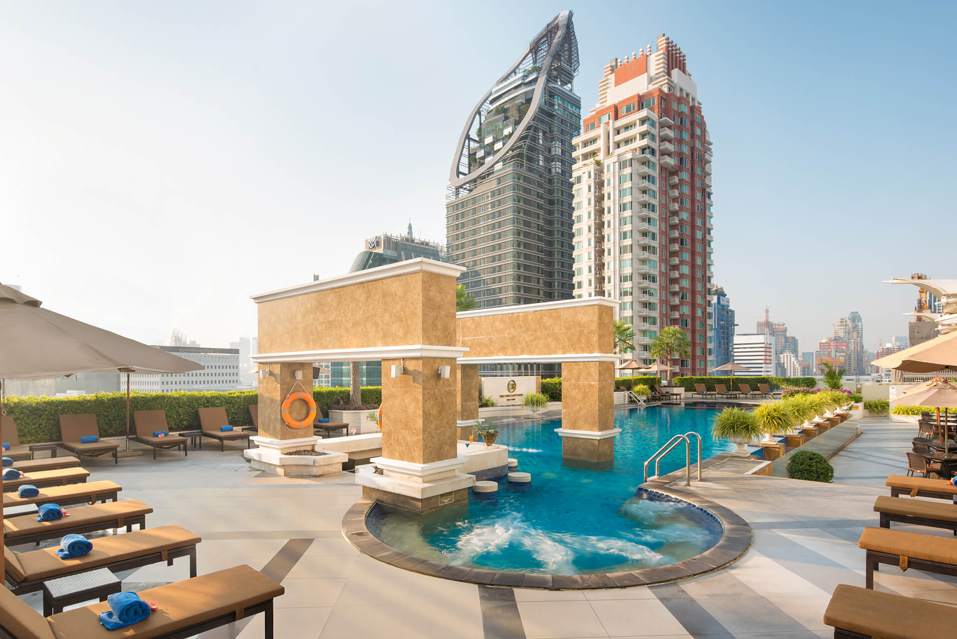 the-berkeley-hotel-pratunam-penginapan-nyaman-di-tengah-bangkok