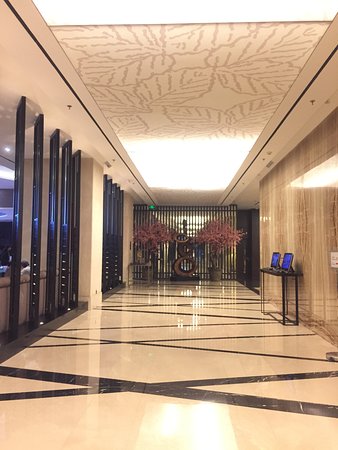 hotel-crowne-plaza-bandung-hotel-ihg-yang-nyaman-dan-modern