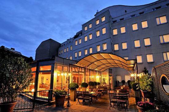 hotel-hotel-ludwig-van-beethoven-penginapan-bersejarah-di-tengah-kota