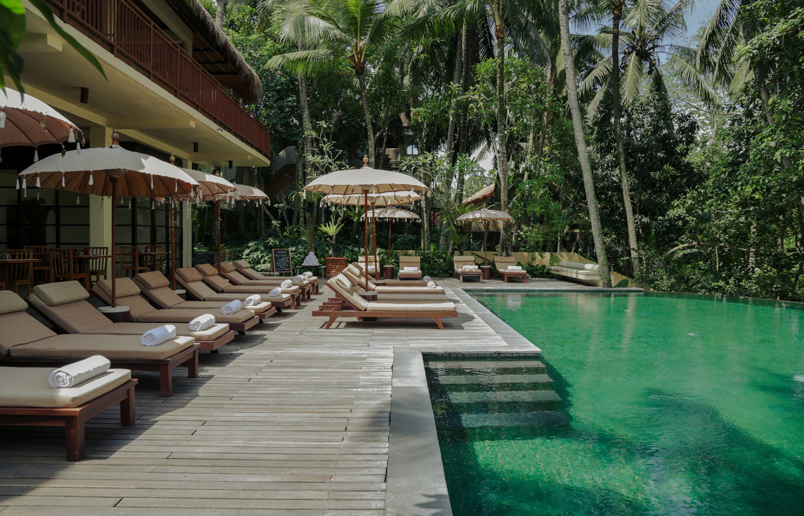 hotel-komaneka-di-rasa-sayang-penginapan-nyaman-di-bali