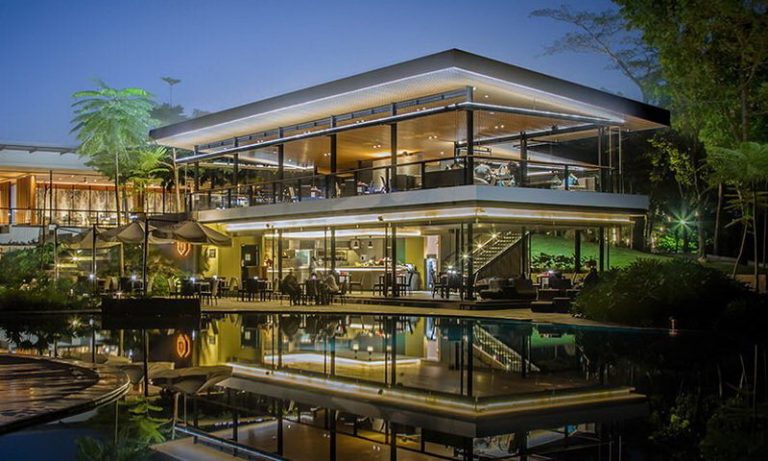 resor-golf-royal-tulip-gunung-geulis-kenyamanan-dan-keindahan-alam