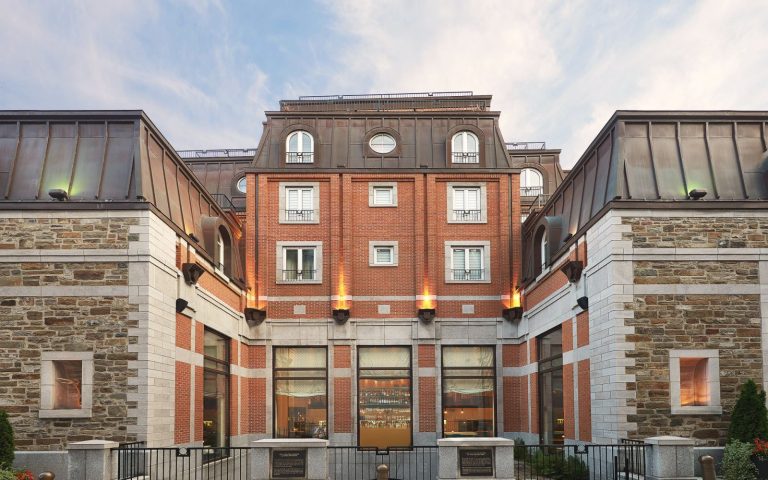 hotel-auberge-saint-antoine-penginapan-bersejarah-di-quebec