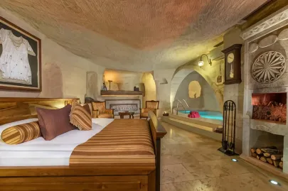 hotel-kayakapi-premium-caves-pengalaman-menginap-unik-di-cappadocia