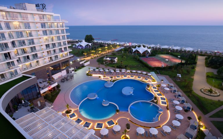 hotel-radisson-collection-paradise-resort-spa-sochi-penginapan-mewah-dan-nyaman