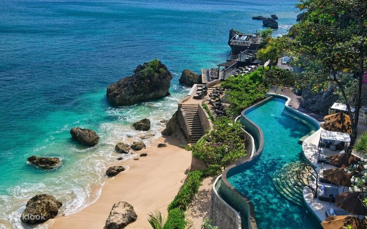 keindahan-dan-kenyamanan-di-hotel-ayana-resort-bali