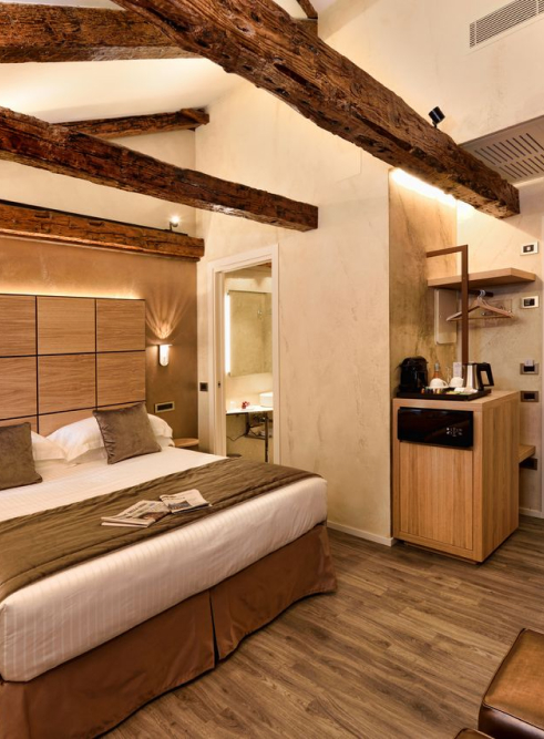 hotel-rosa-salva-penginapan-nyaman-di-pusat-venesia