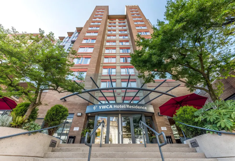 hotel-ywca-vancouver-penginapan-nyaman-di-pusat-kota